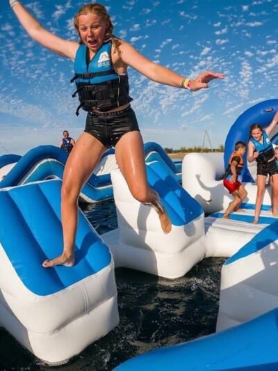 Achetez un parcours d’obstacles gonflable – le nouveau défi en eau libre de Bouncia – Quintuple Steps 01