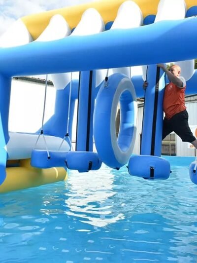 Obstacle de jeux d’eau suspendu pour parcs – Wobble Obstacle