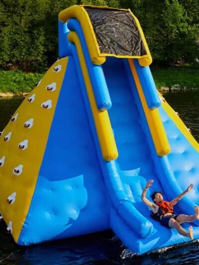Iceberg gonflable commercial avec toboggan Bouncia – Inflatable iceberg with slide 01