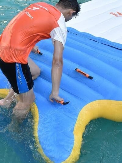 Structures gonflables commerciales pour eau libre de Bouncia – New Ramp 01