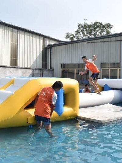 Parcours d’obstacles aquatique gonflable personnalisé à vendre — Rolling Balance 01
