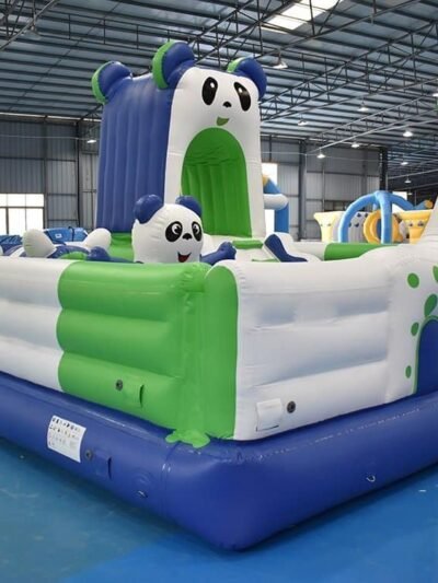 Château de parc aquatique gonflable pour enfants avec toboggans – Fun City 02