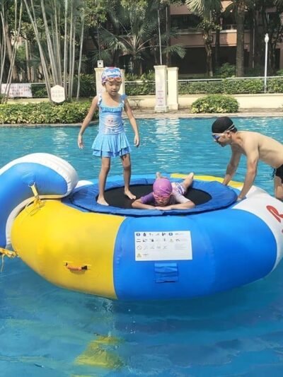 Combo bouncer aquatique avec toboggan